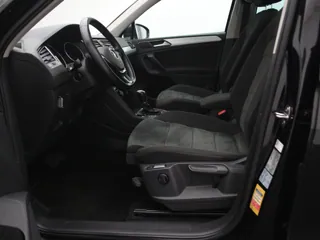 VOLKSWAGEN TIGUAN Connected Series