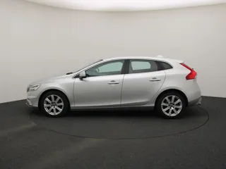 VOLVO V40 R-Design