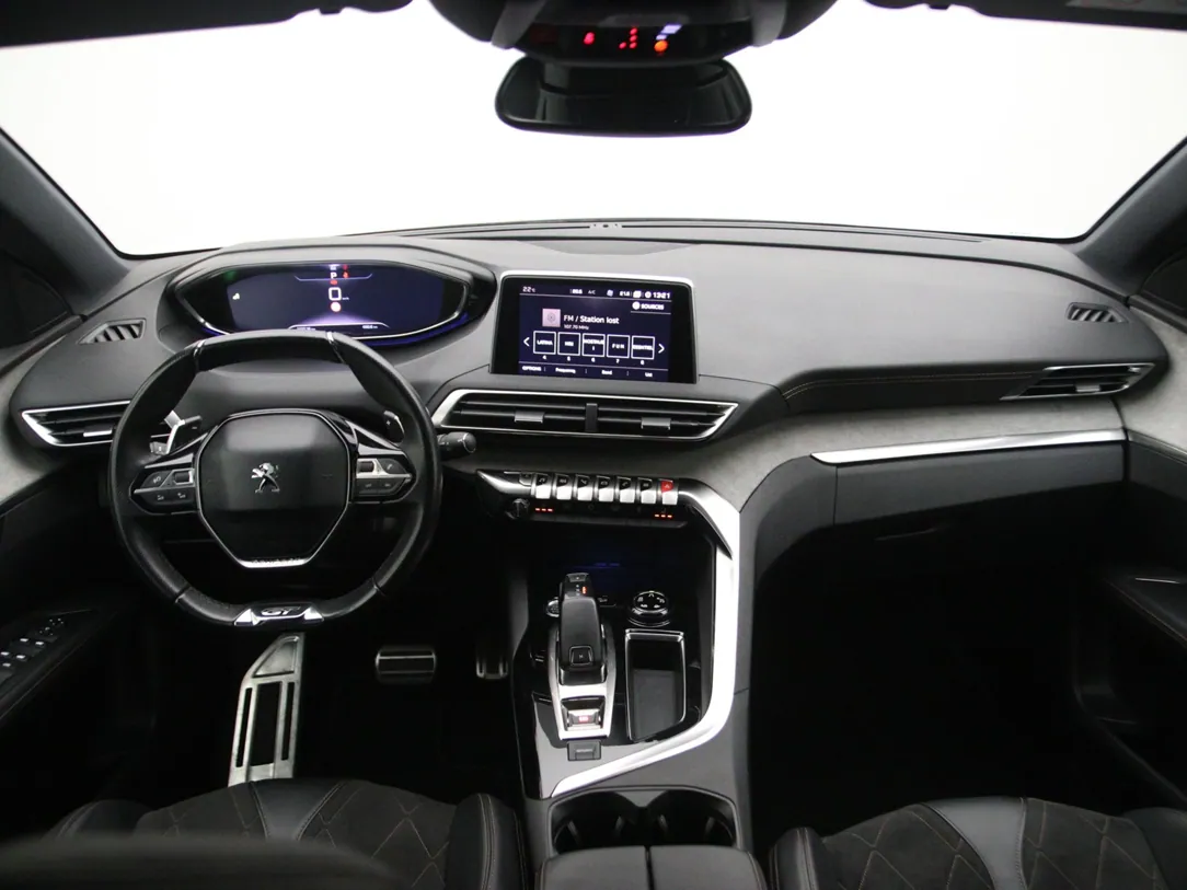 PEUGEOT 3008 GT