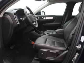VOLVO XC40 Business Pro