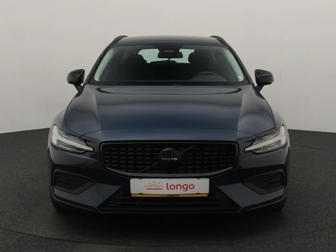 VOLVO V60 Essential Edition