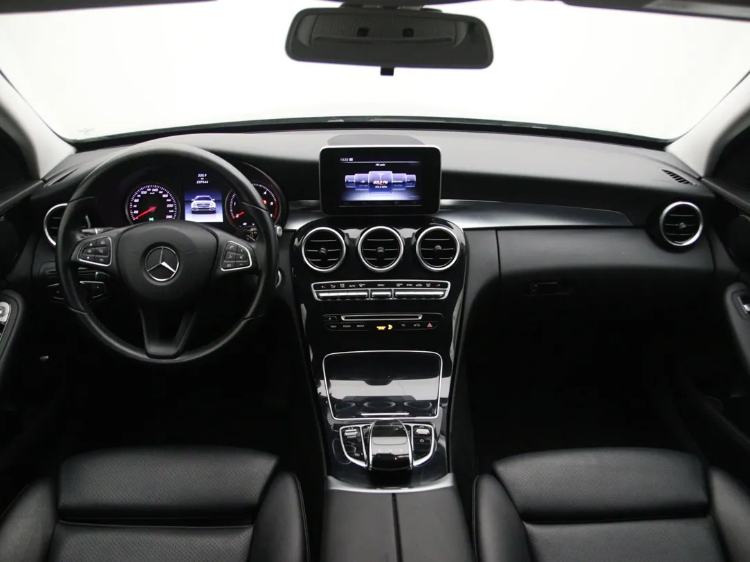 MERCEDES BENZ C220 Ambition