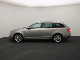 SKODA OCTAVIA Elegance Businessline