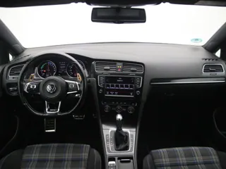 VOLKSWAGEN GOLF 7 GTE