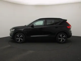VOLVO XC40 R-Design