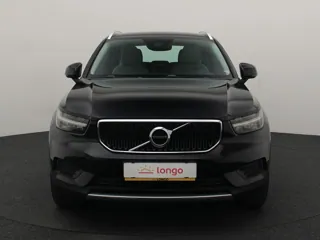 VOLVO XC40 Momentum