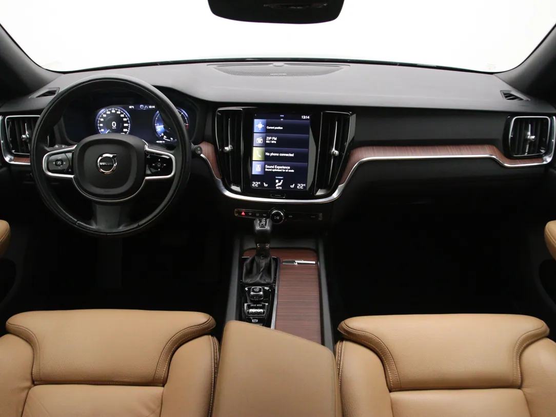 VOLVO V60 Cross Country Intro Edition