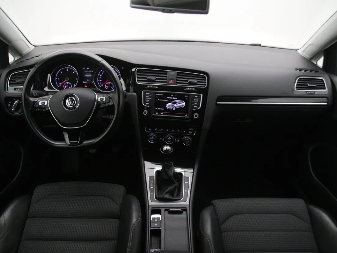 VOLKSWAGEN GOLF 7 Connected Series