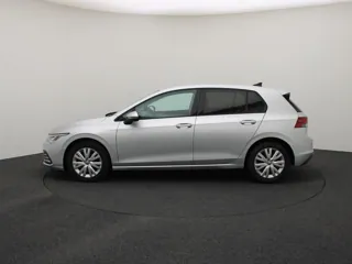 VOLKSWAGEN GOLF 8 Life