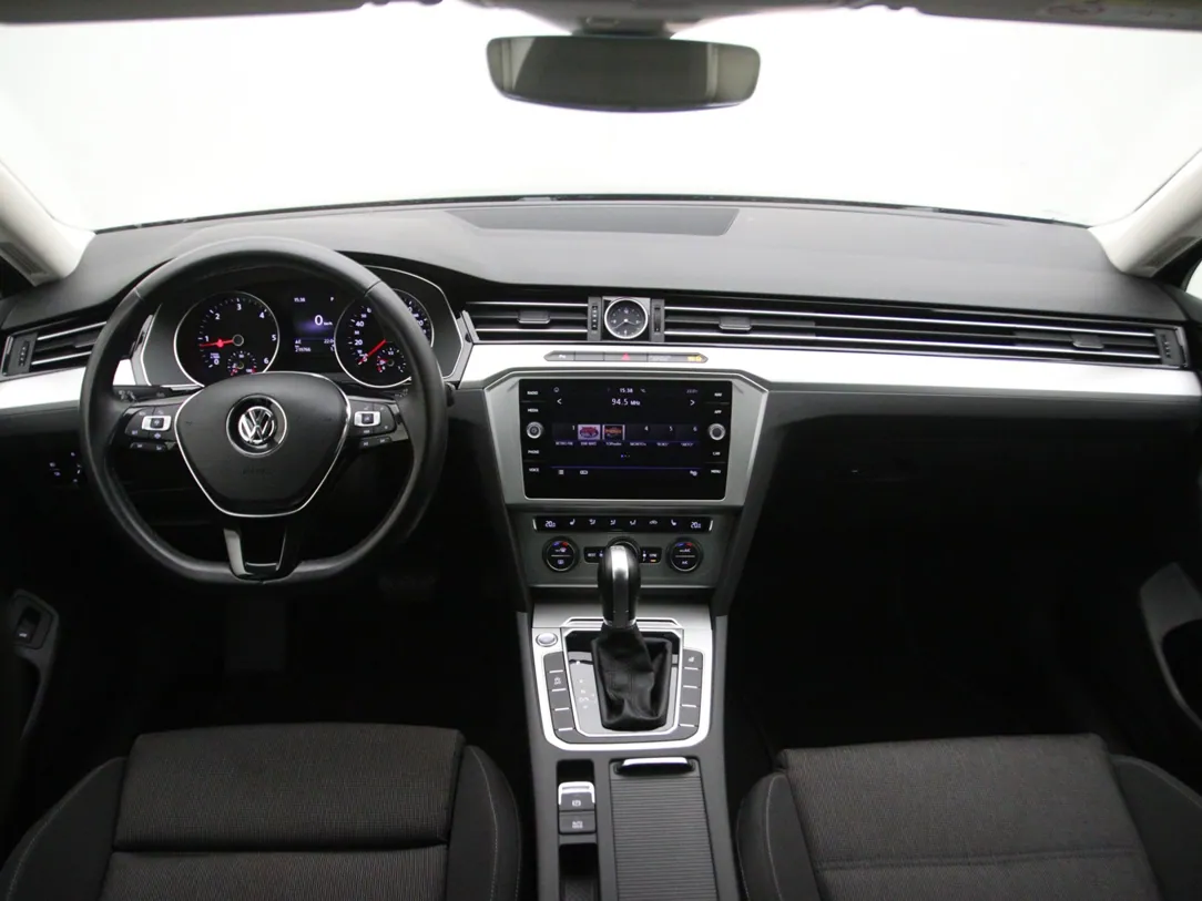 VOLKSWAGEN PASSAT B8 Comfortline