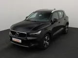 VOLVO XC40 Momentum Pro