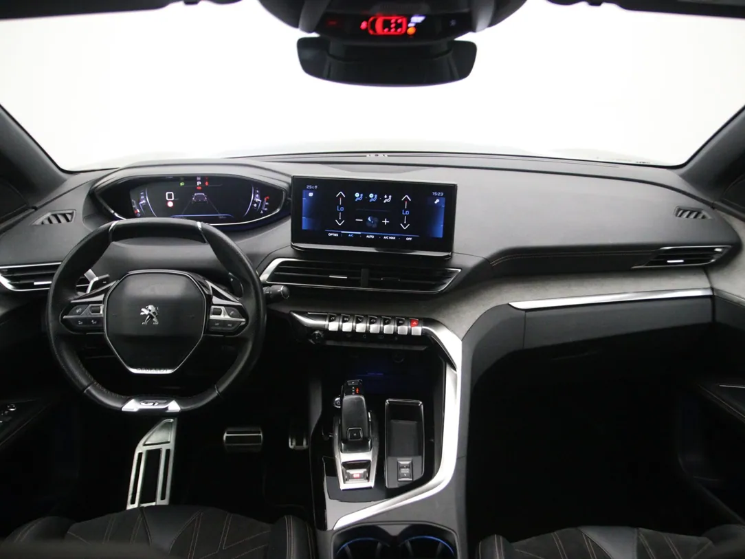 PEUGEOT 5008 GT