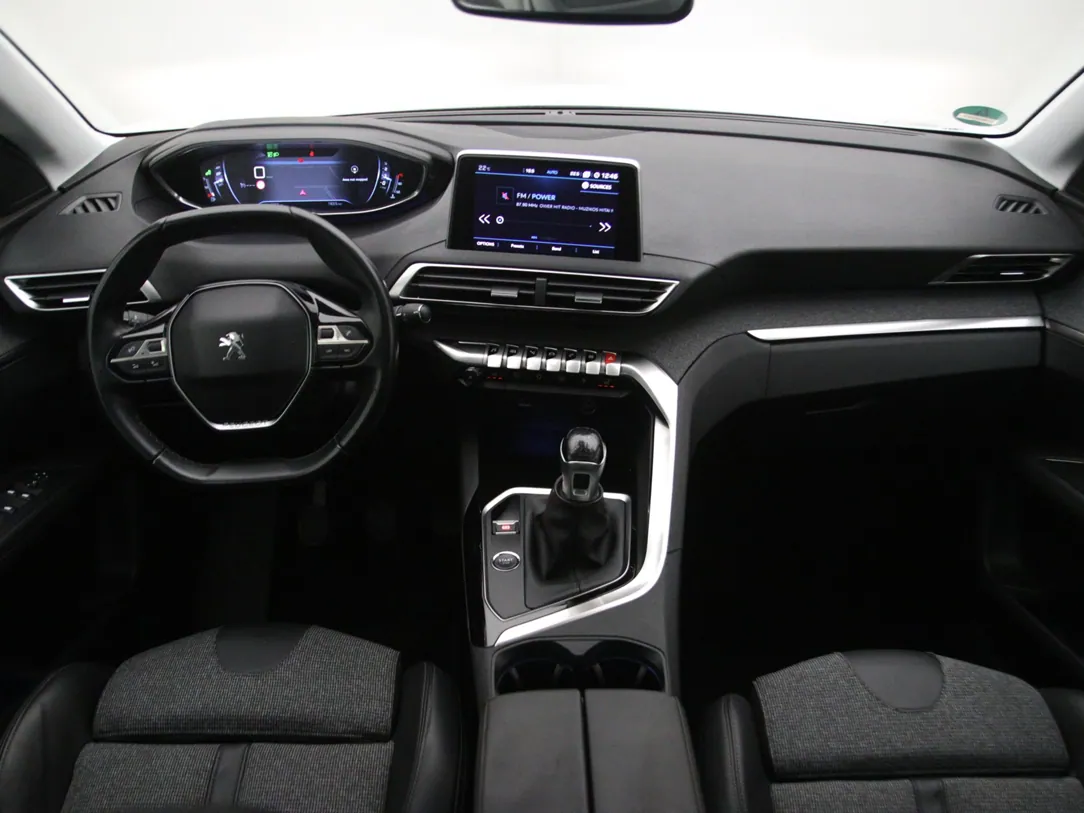 PEUGEOT 3008 Premium