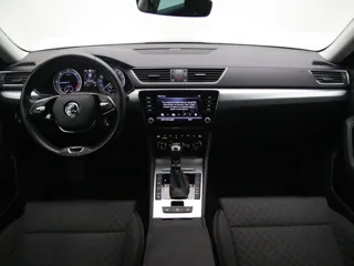 SKODA SUPERB Style