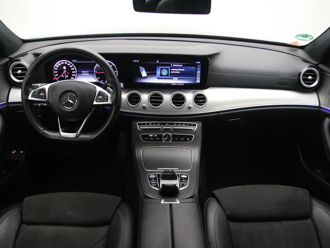MERCEDES BENZ E220 Business Solution AMG