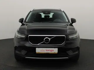 VOLVO XC40 Momentum Pro