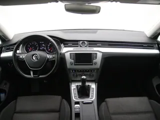 VOLKSWAGEN PASSAT B8 Highline