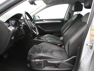 VOLKSWAGEN PASSAT B8 Elegance