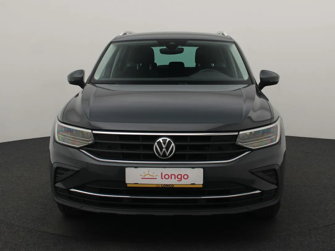 VOLKSWAGEN TIGUAN Active