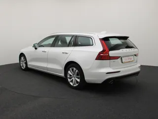 VOLVO V60 MHEV Momentum 