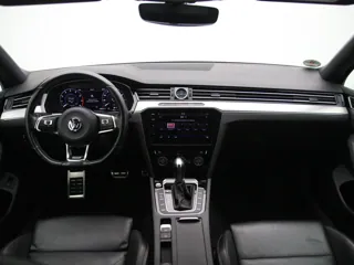 VOLKSWAGEN PASSAT B8 Highline Business R
