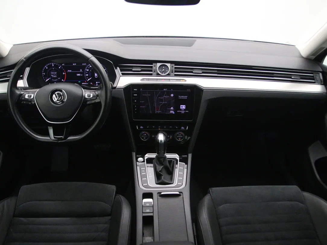 VOLKSWAGEN PASSAT B8 Highline