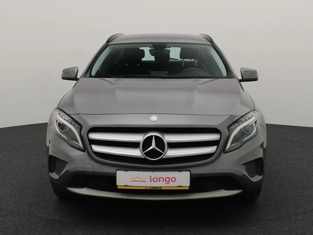 MERCEDES BENZ GLA250 Ambition