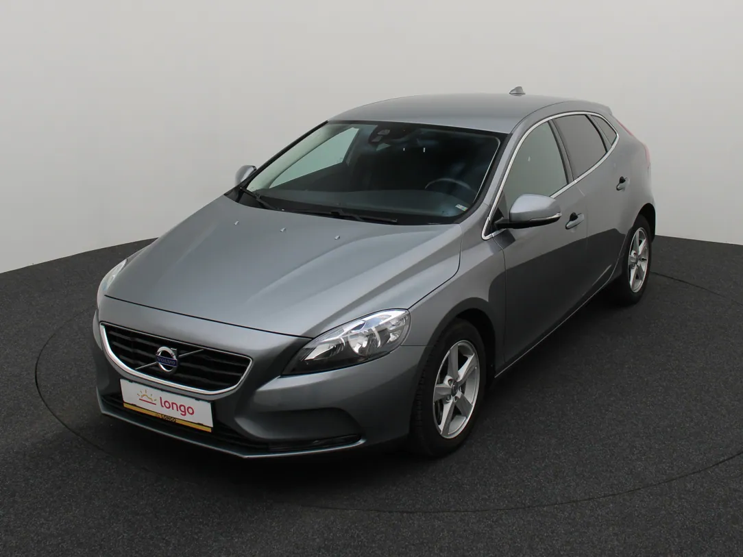 VOLVO V40 Momentum