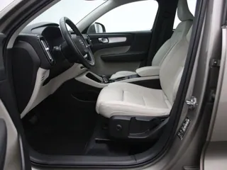 VOLVO XC40 Business Pro