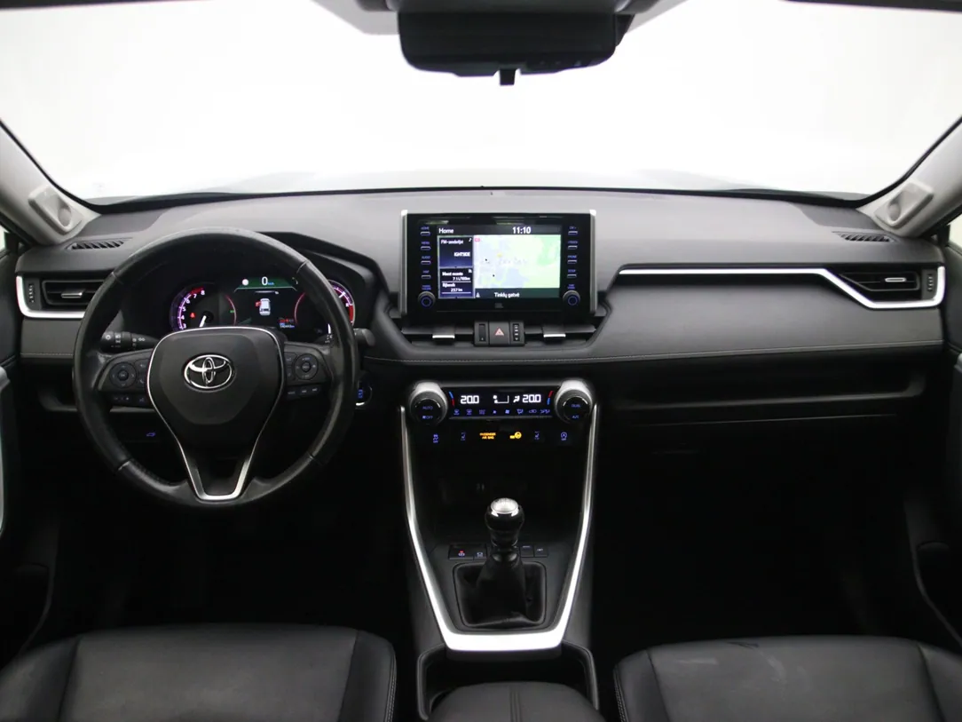 TOYOTA RAV 4 Business Intro