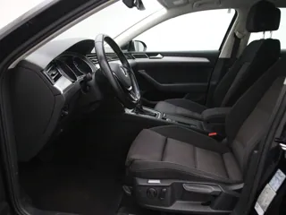 VOLKSWAGEN PASSAT B8 Comfortline Business