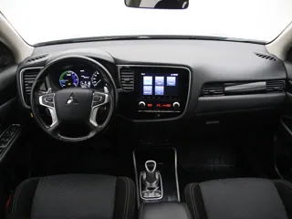 MITSUBISHI OUTLANDER Pure