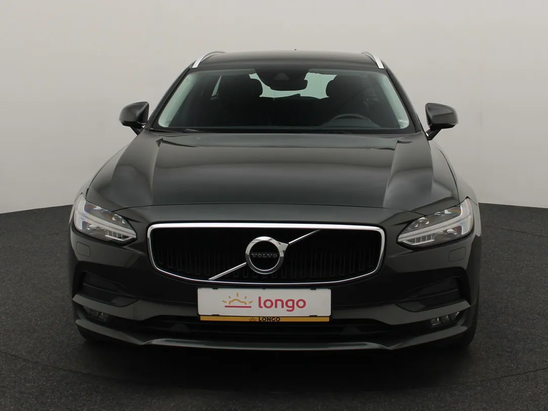 VOLVO V90 Momentum