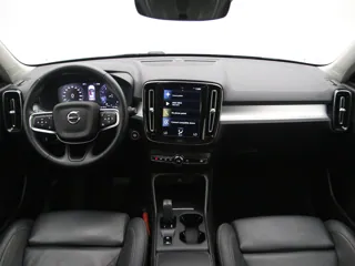 VOLVO XC40 Business Pro