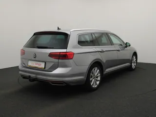 VOLKSWAGEN PASSAT B8 Elegance