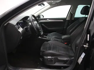 VOLKSWAGEN PASSAT B8 Highline