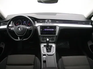 VOLKSWAGEN PASSAT B8 R-Line