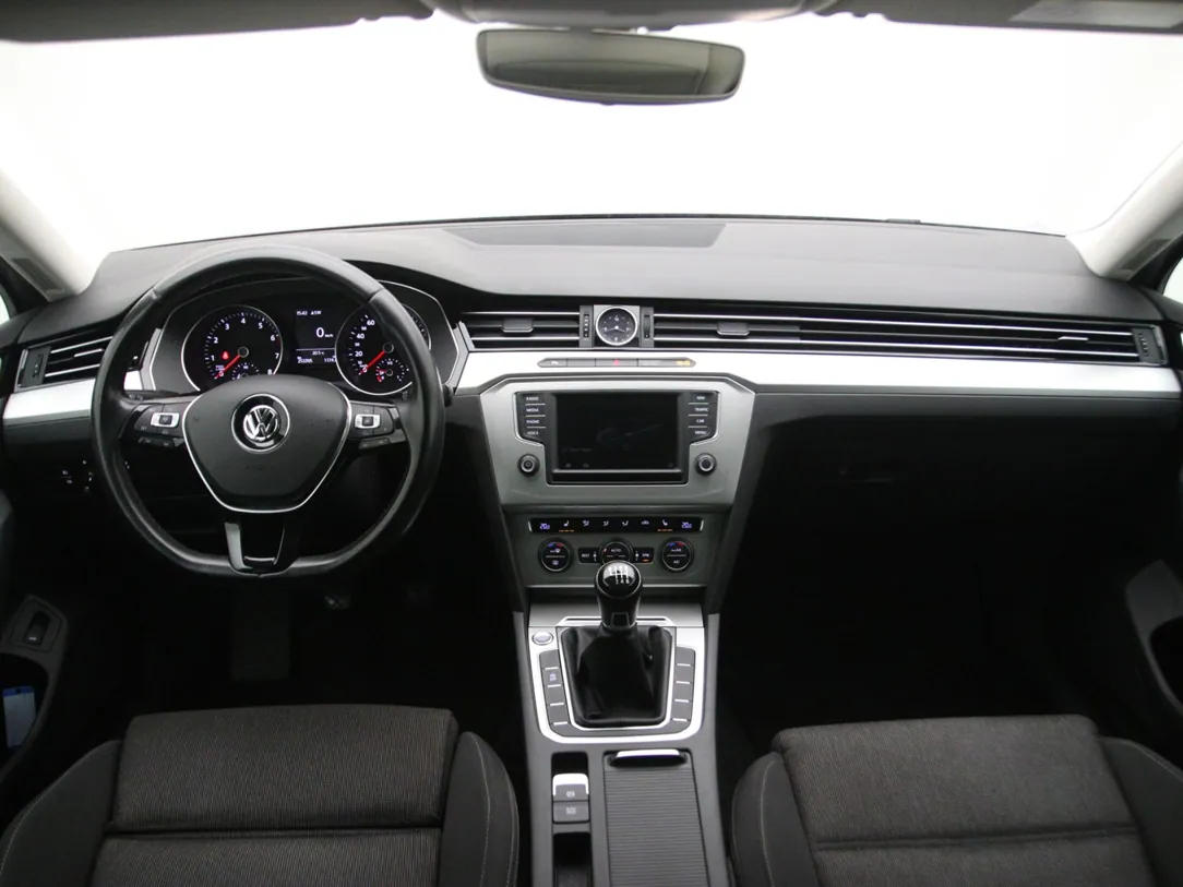 VOLKSWAGEN PASSAT B8 Highline
