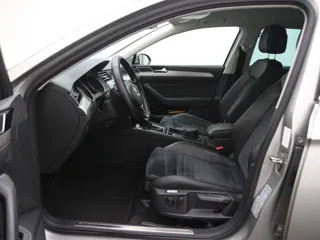 VOLKSWAGEN PASSAT B8 Highline