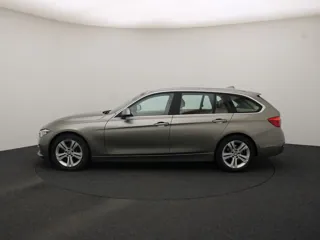 BMW 320 Essential