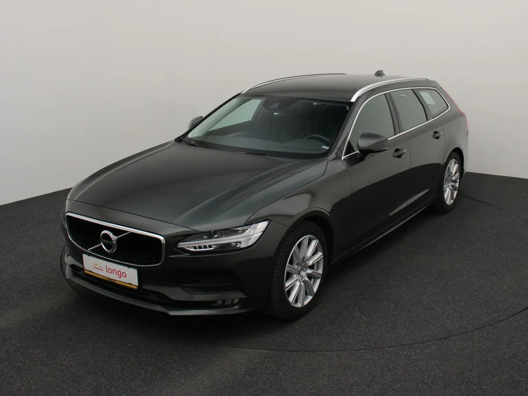 VOLVO V90 Momentum