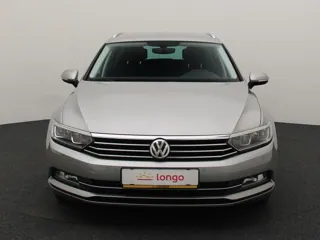 VOLKSWAGEN PASSAT B8 Connected Series