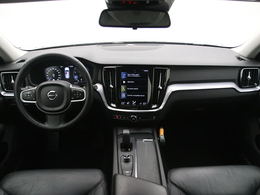 VOLVO V60 MHEV Momentum