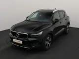 VOLVO XC40 Momentum Pro