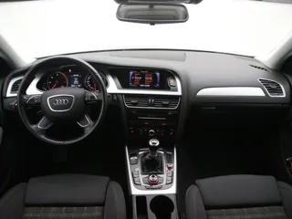 AUDI A4 Advance