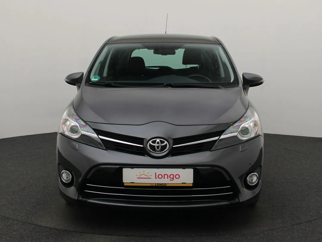 TOYOTA VERSO Executive