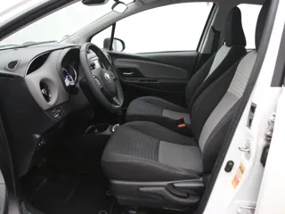 TOYOTA YARIS Active