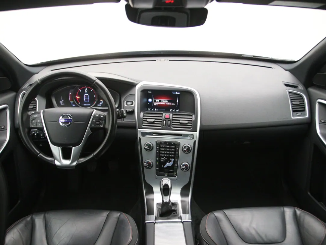 VOLVO XC60 Kinetic
