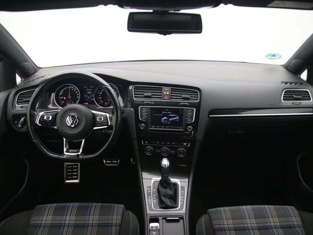 VOLKSWAGEN GOLF 7 GTE