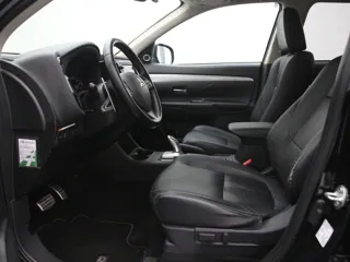 MITSUBISHI OUTLANDER Instyle+